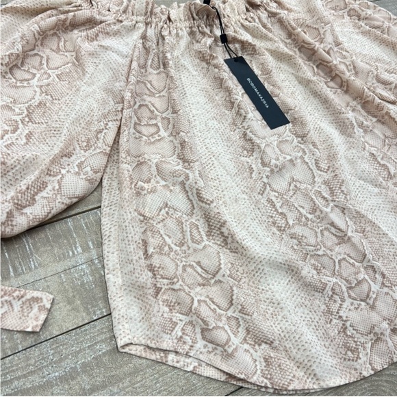 NWT BCBG MAXAZRIA Python Off-The-Shoulder Blouse Bare Pink 3/4 Sleeves Size XS - Picture 3 of 9